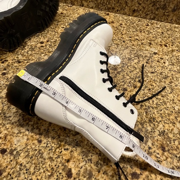 Dr Doc Martens White Leather Platform Jadon Boots Women’s 8 Barely Worn - Picture 7 of 10